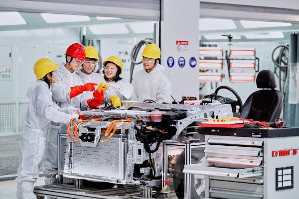 新能源汽車技術 行業新藍海，學習正當時